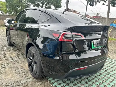 Tesla Model Y 2023, 80000 км, за 16627.11 USD
