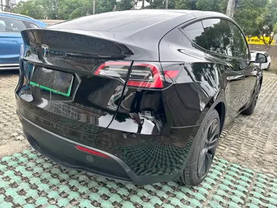 Tesla Model Y 2023, 80000 км, за 16649.71 USD - фото 7