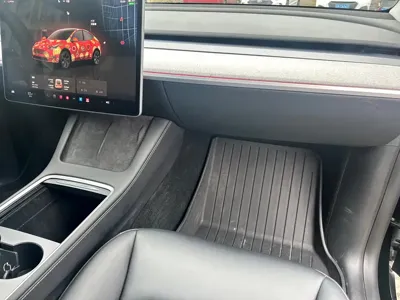 Tesla Model Y 2023, 80000 км, за 16649.71 USD - фото 12