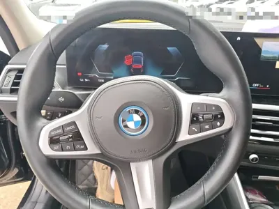 BMW i3 2023, 46100 км, за 19212.2 USD