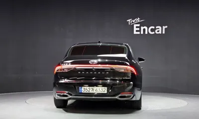 Hyundai Grandeur 2022, 100679 км, за 14201.96 USD
