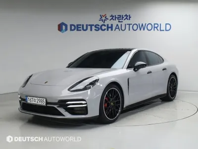 Porsche Panamera · 2021 год