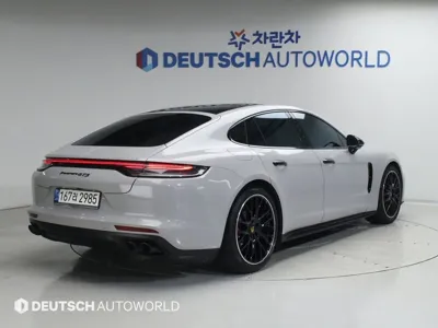 Porsche Panamera 2021, 65554 км, за 72200.34 USD
