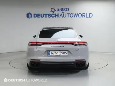 Porsche Panamera 2021, 65554 км, за 72200.34 USD
