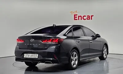 Hyundai Sonata 2019, 74656 км, за 8273.62 USD