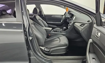 Hyundai Sonata 2019, 74656 км, за 8273.62 USD - фото 11