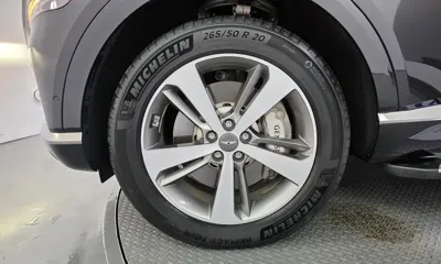 Genesis GV80 2023, 27275 км, за 35141.87 USD