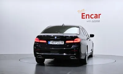 BMW 5-Series 2023, 43018 км, за 26191.41 USD