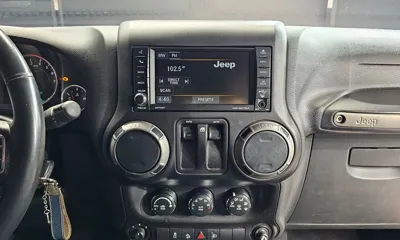 Jeep Wrangler 2016, 99678 км, за 14542.58 USD - фото 14