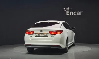 Kia K5 2014, 148307 км, за 3298.52 USD