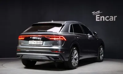 Audi Q8 2020, 130600 км, за 35612.81 USD