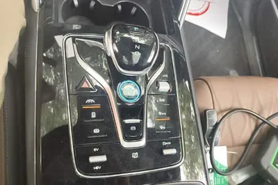 BYD Tang New Energy 2023, 76400 км, за 16394 USD - фото 16