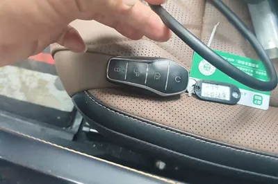 BYD Tang New Energy 2023, 76400 км, за 16394 USD - фото 23