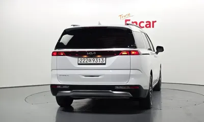 Kia Canival 2023, 95279 км, за 16604.8 USD