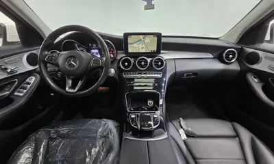 Mercedes-Benz C-Class 2017, 94851 км, за 11655.92 USD - фото 7