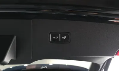 Porsche Cayenne 2023, 57852 км, за 69705.97 USD - фото 20