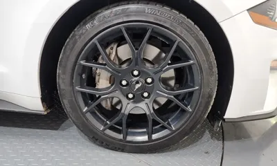 Ford Mustang 2019, 89027 км, за 14529.24 USD
