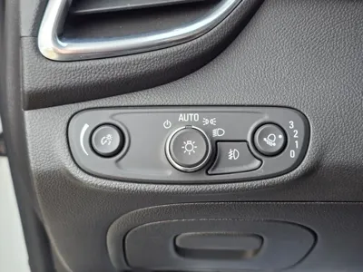 ChevroletGMDaewoo Trax 2020, 33000 км, за 5583.29 USD - фото 16