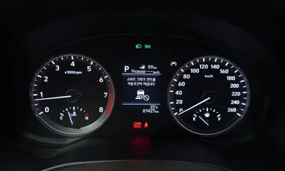 Hyundai Grandeur 2018, 87427 км, за 11004.75 USD - фото 8