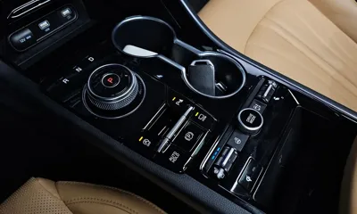 Kia K5 2023, 26978 км, за 15536.63 USD - фото 9