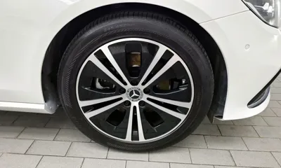 Mercedes-Benz E-Class 2021, 94940 км, за 18905.08 USD
