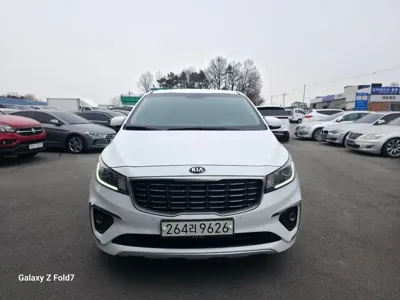 Kia Canival · 2020 год