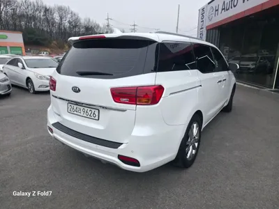 Kia Canival 2020, 103146 км, за 10699.75 USD
