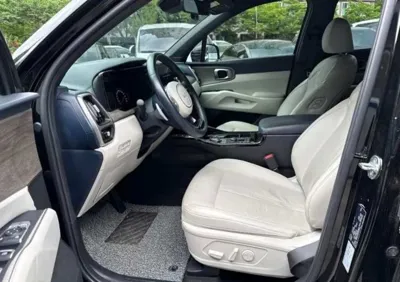 Kia Sorento 2023, 83078 км, за 4134.43 USD