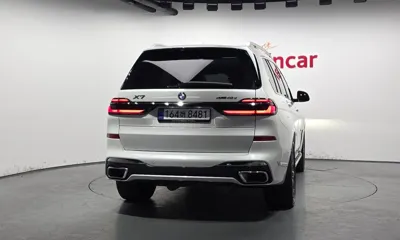 BMW X7 2025, 5630 км, за 103402.7 USD