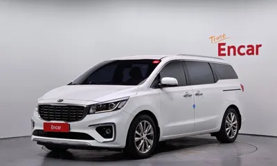 Kia Canival · 2019 год