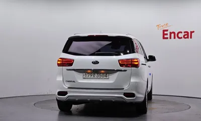 Kia Canival 2019, 94391 км, за 10097.73 USD