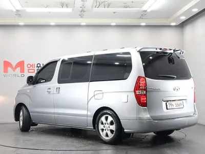 Hyundai Starex 2018, 105204 км, за 12340.82 USD