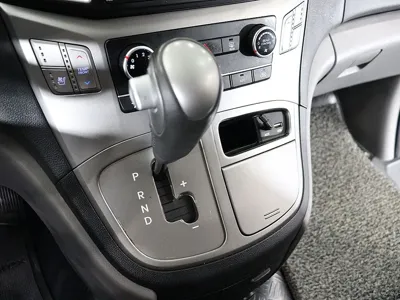 Hyundai Starex 2018, 105204 км, за 12340.82 USD - фото 7