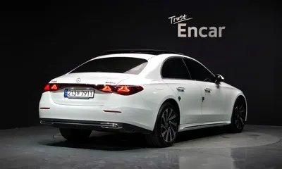 Mercedes-Benz E-Class 2024, 27726 км, за 43648.23 USD