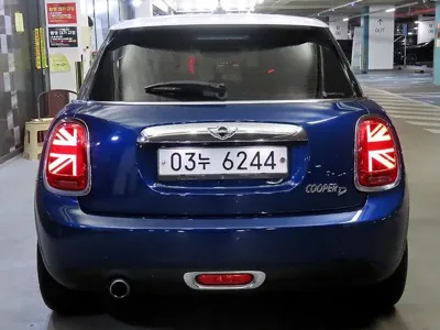 MINI Cooper 2016, 114287 км, за 4558.97 USD