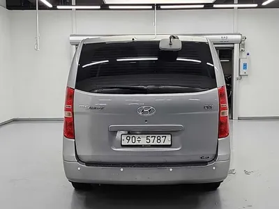 Hyundai Starex 2011, 138700 км, за 3317.72 USD