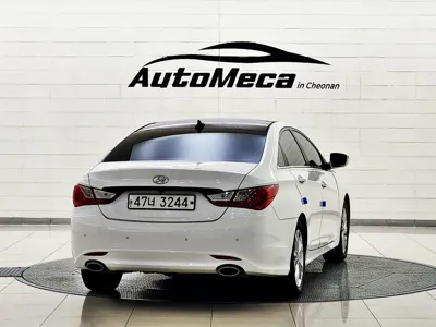 Hyundai Sonata 2012, 163991 км, за 2925.31 USD
