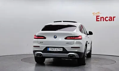 BMW X4 2025, 8768 км, за 43277.17 USD