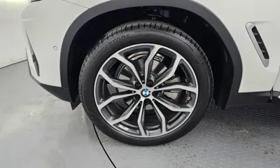 BMW X4 2025, 8768 км, за 43277.17 USD