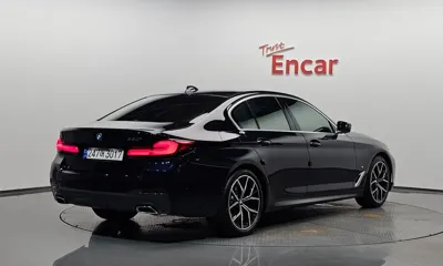 BMW 5-Series 2023, 46415 км, за 31811.11 USD