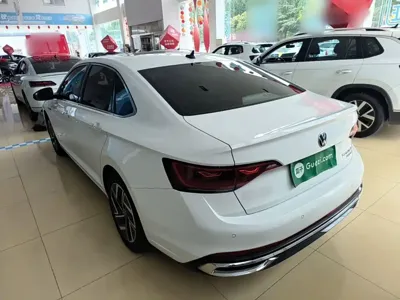 Volkswagen Sagitar 2023, 49800 км, за 12111.56 USD
