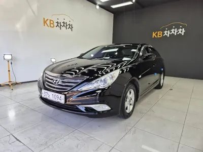 Hyundai Sonata 2014, 145596 км, за 2523.78 USD