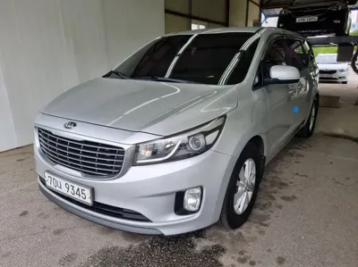 Kia Canival 2015, 176126 км, за 4429.97 USD
