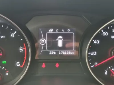 Kia Canival 2015, 176126 км, за 4429.97 USD - фото 8