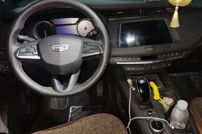 Cadillac XT4 2022, 23900 км, за 20000 USD - фото 9