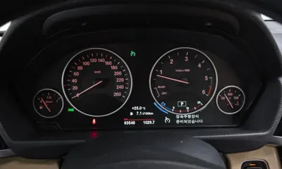BMW 3-Series 2016, 93546 км, за 8775.92 USD - фото 8