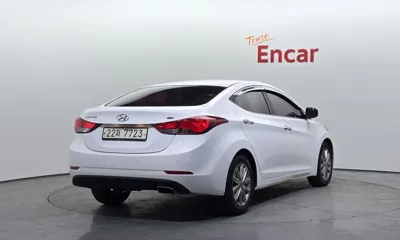 Hyundai Avante 2014, 167871 км, за 3766.1 USD