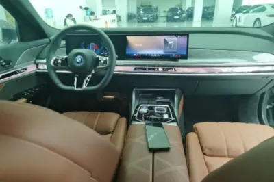BMW i7 2023, 15800 км, за 76929 USD - фото 17