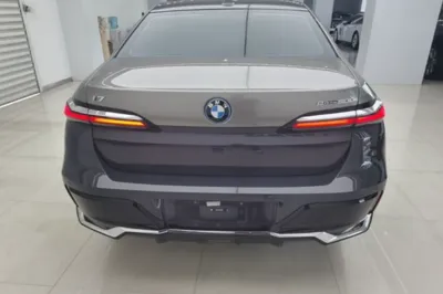 BMW i7 2023, 15800 км, за 76929 USD - фото 23