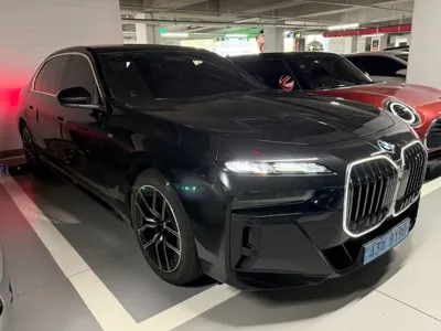 BMW i7 2023, 38000 км, за 75033.1 USD